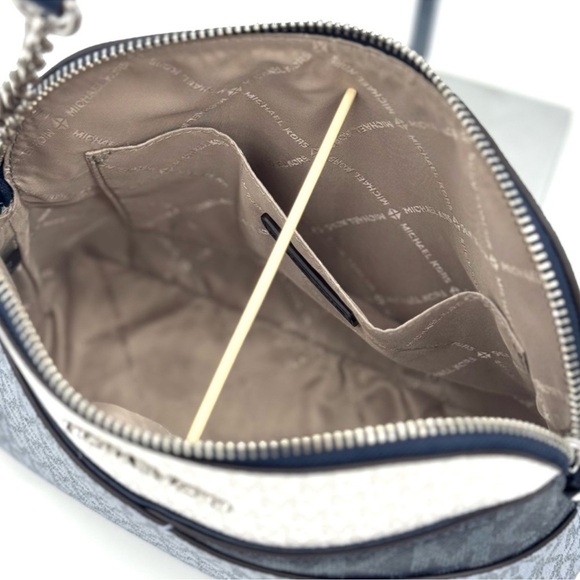 Michael Kors Medium Dome Jet Set Travel Xbody Bag Admiral Blue - Picture 8 of 9